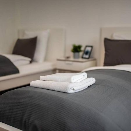 Very Central Convenient Large Ac Place Budapest Ngoại thất bức ảnh