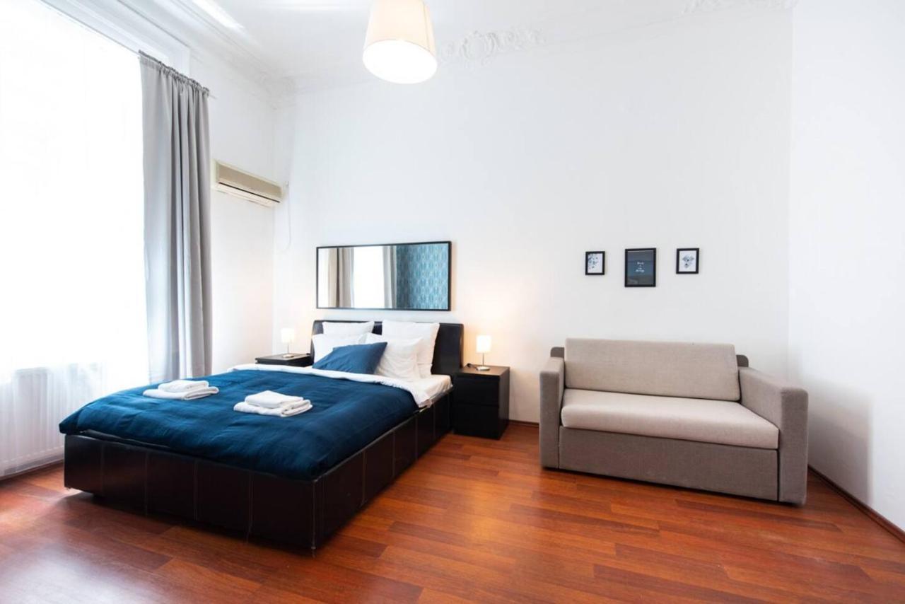 Very Central Convenient Large Ac Place Budapest Ngoại thất bức ảnh