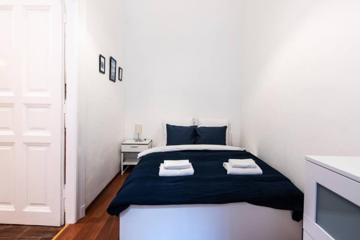 Very Central Convenient Large Ac Place Budapest Ngoại thất bức ảnh